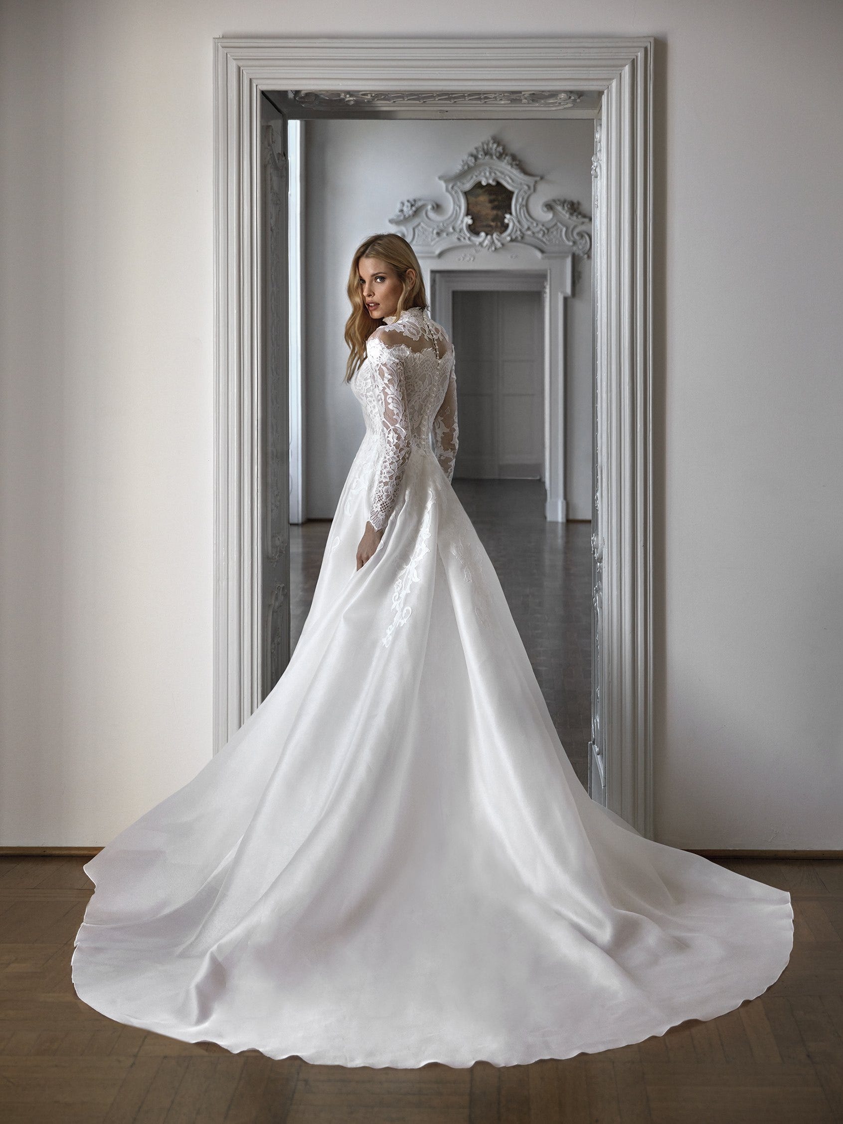 Robe de mariée a la mode sale