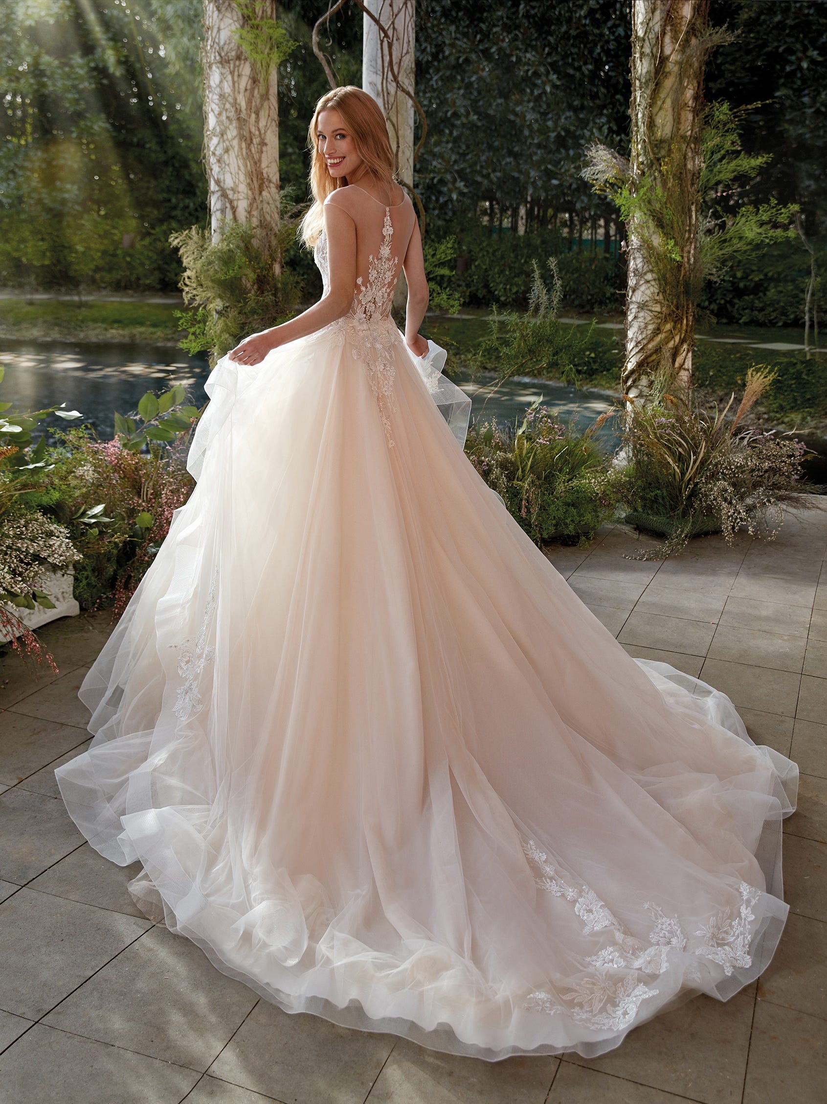 Robe de mariée online multicolore