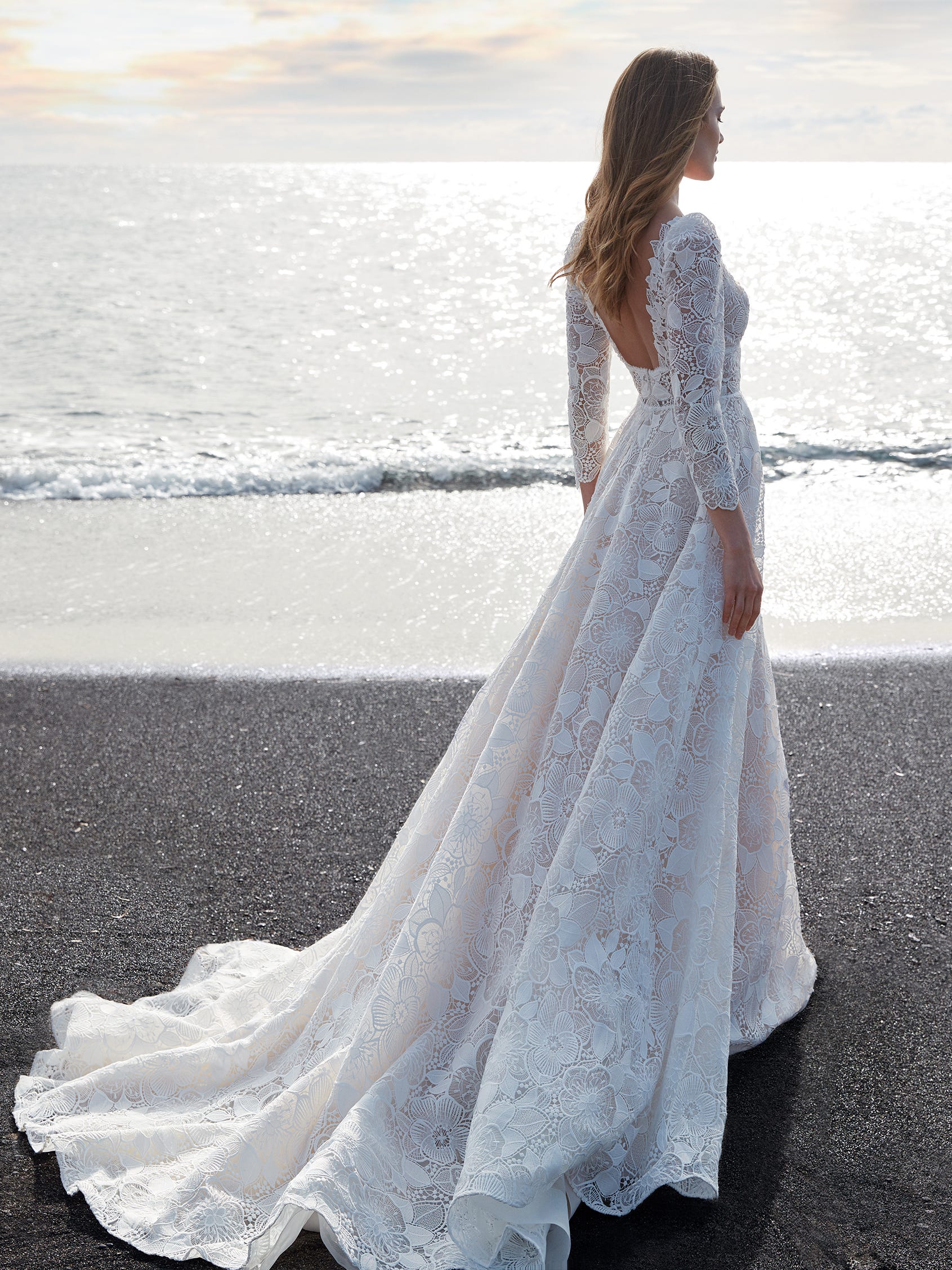 Abiti sposa schiena scoperta fashion